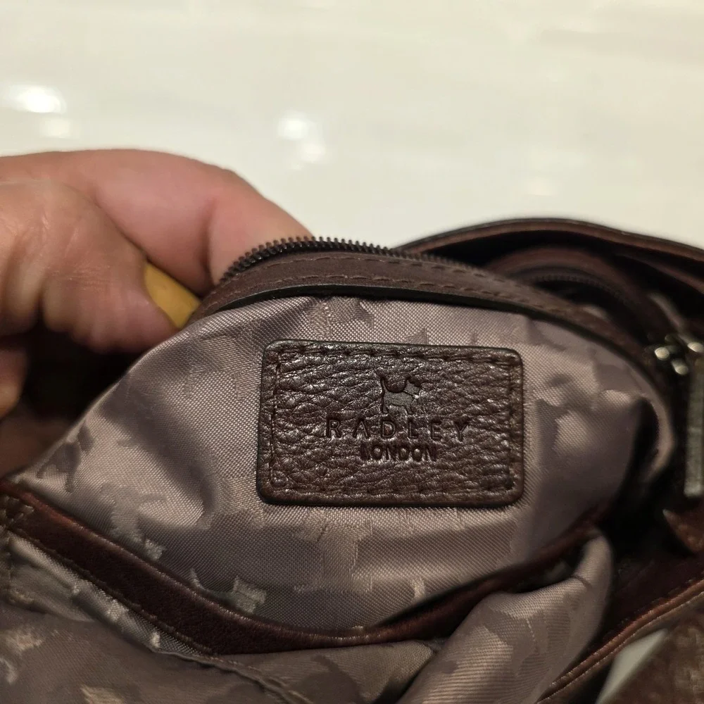 Radley London Womens Pockets Icon Leather Crossbody Bag In‎ Brown Purse